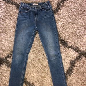 Levi skinny jeans